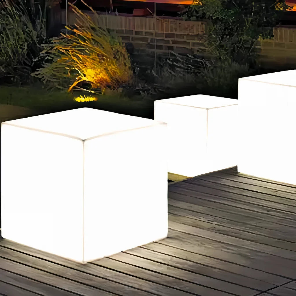 Cubo — Lampe cube LED rechargeable d'extérieur