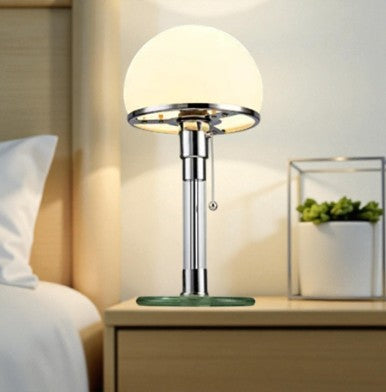 Argenta — Lampe en verre dépoli et base chromée