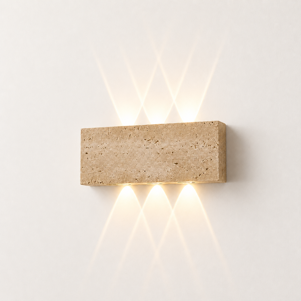 Sorella — Applique LED en travertin naturel