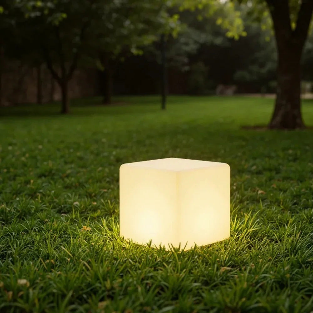 Cubo — Lampe cube LED rechargeable d'extérieur