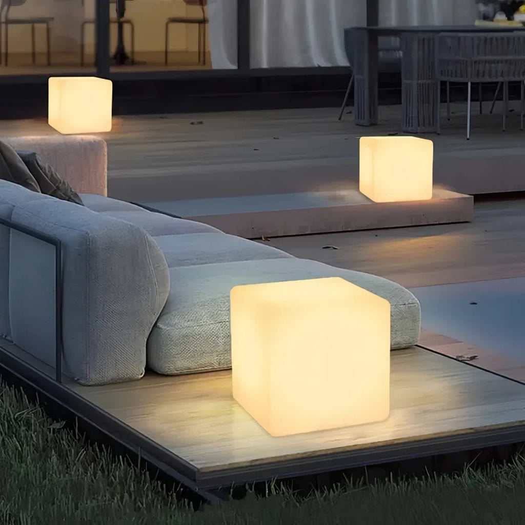 Cubo — Lampe cube LED rechargeable d'extérieur