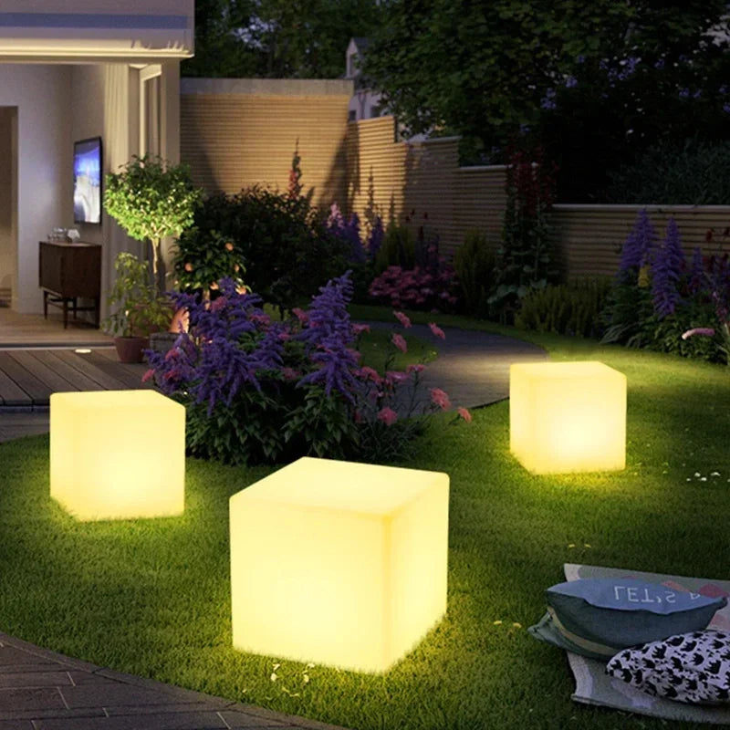 Cubo — Lampe cube LED rechargeable d'extérieur