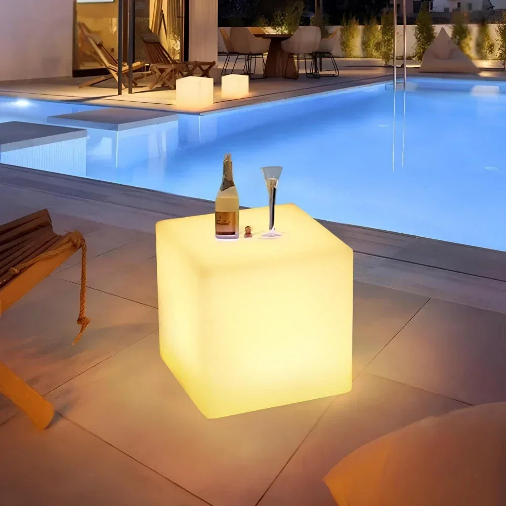 Cubo — Lampe cube LED rechargeable d'extérieur
