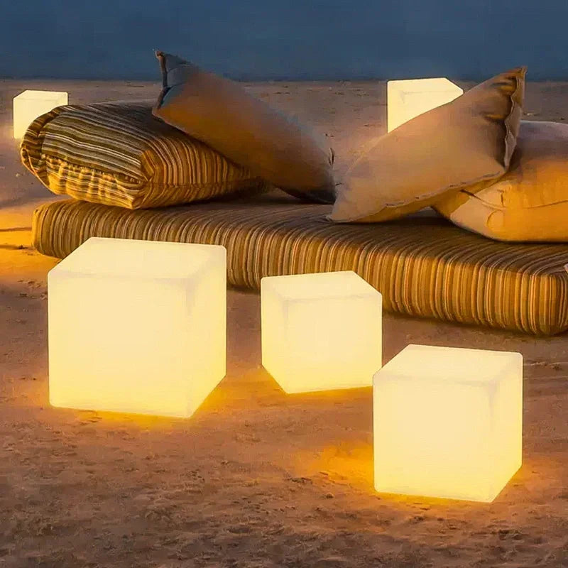 Cubo — Lampe cube LED rechargeable d'extérieur