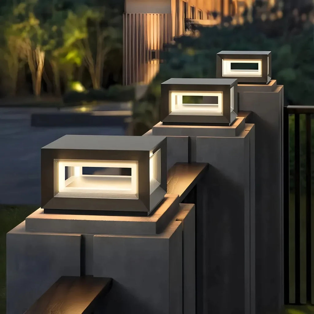 Quadra — Lampe solaire de pilier carrée