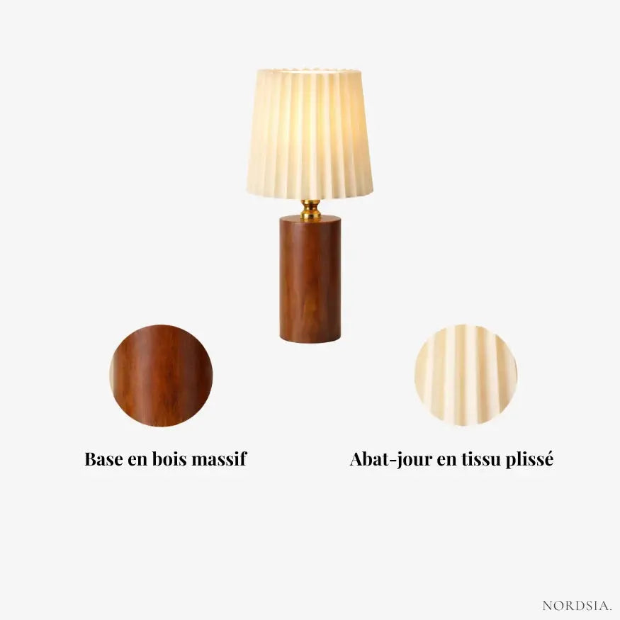 Liora — Lampe à poser en bois à abat-jour plissé