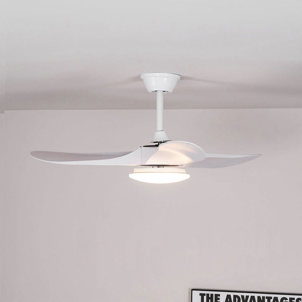 Liora — Ventilateur de plafond lumineux en bois