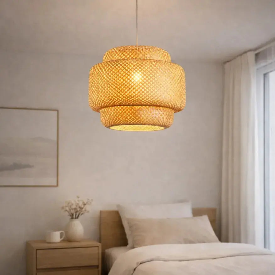 Stratella — Suspension bambou à volumes superposés