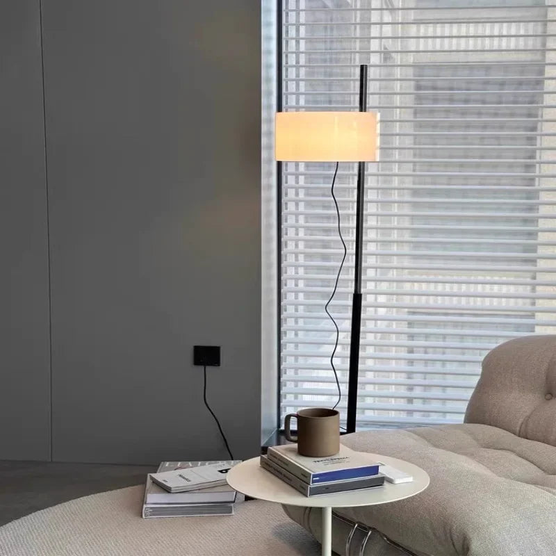 Zelva — Lampe sur pied en métal et tissu
