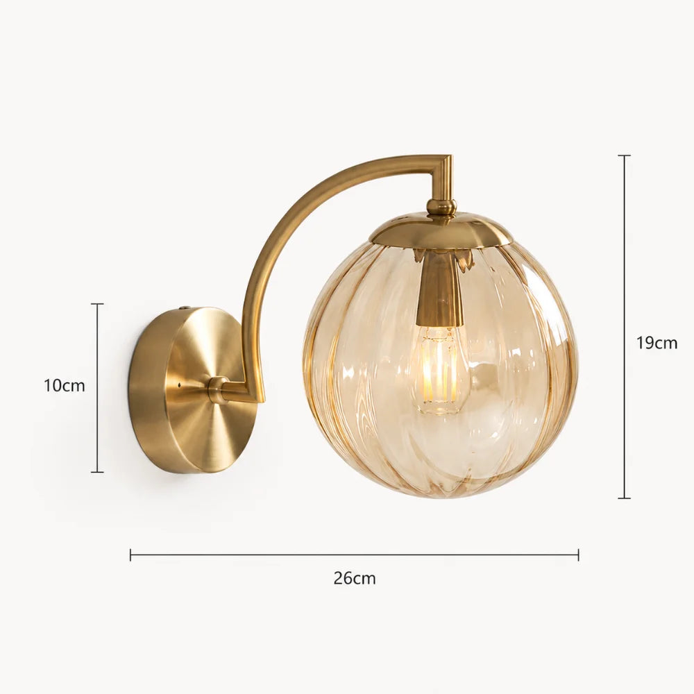 Séluna — Applique murale globe en verre et métal doré
