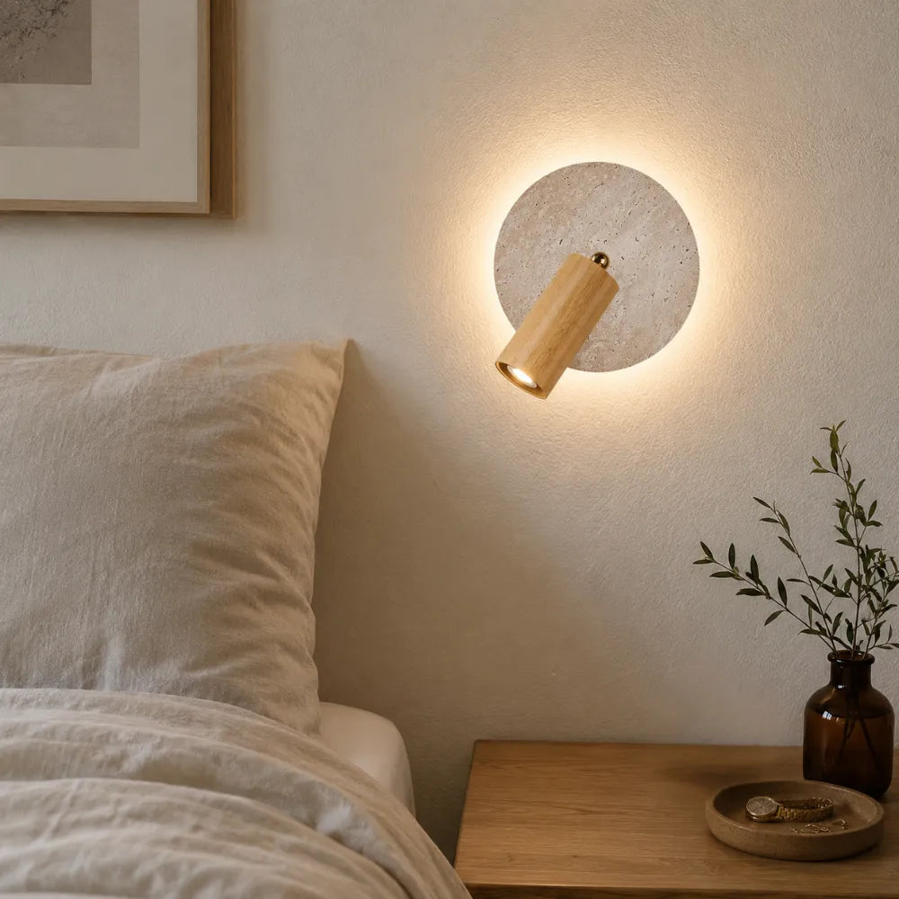 Askel — Applique en travertin et bois orientable