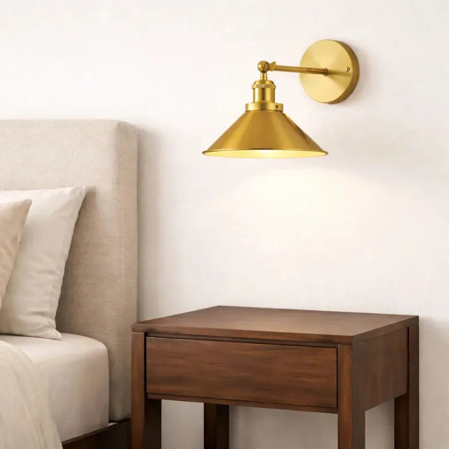Viggo — Applique orientable en laiton doré