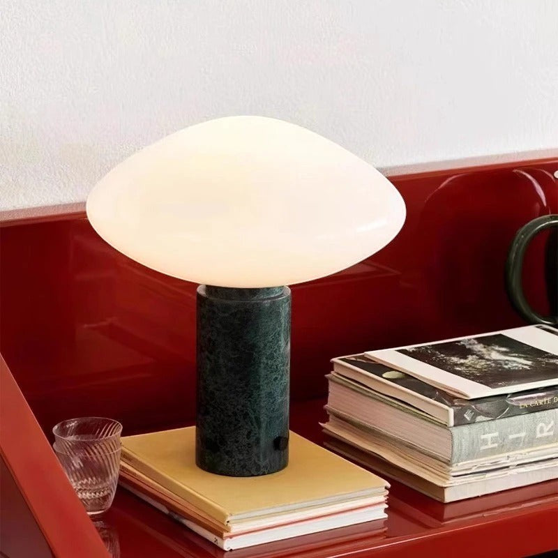 Lampe à Poser Nordique en Marbre Véritable – Modèle Kuméa (DIMOREE)