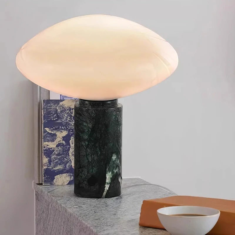 Lampe à Poser Nordique en Marbre Véritable – Modèle Kuméa (DIMOREE)