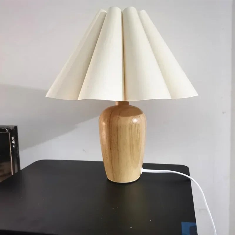 Lampe à Poser avec Abat-Jour Plissé – Modèle Séraphine (DIMOREE)