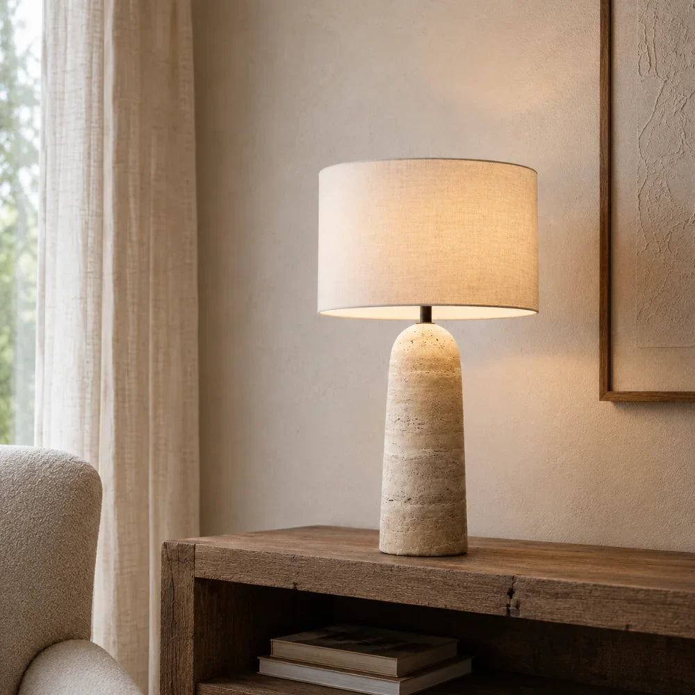 Fréja — Lampe en travertin à lumière réglable