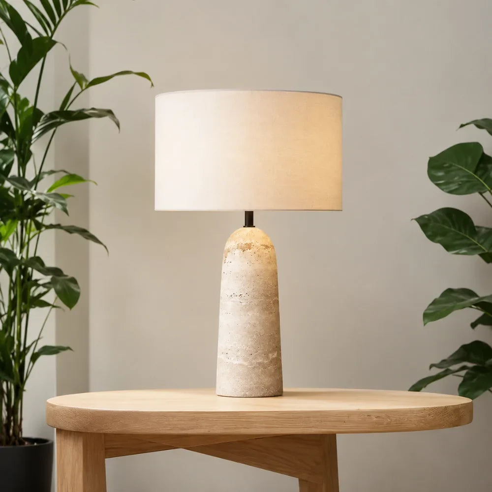Fréja — Lampe en travertin à lumière réglable