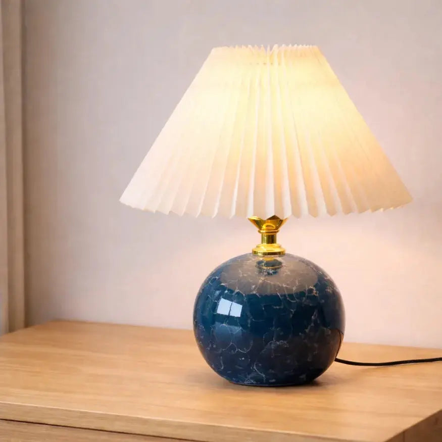 Norvyn — Lampe de chevet céramique et tissu plissé