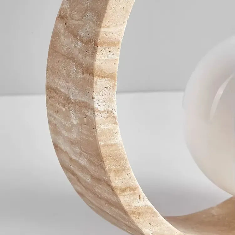 Oriane — Lampe cercle lumineux en travertin