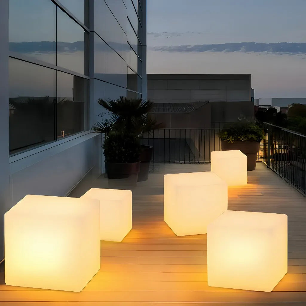 Cubo — Lampe cube LED rechargeable d'extérieur